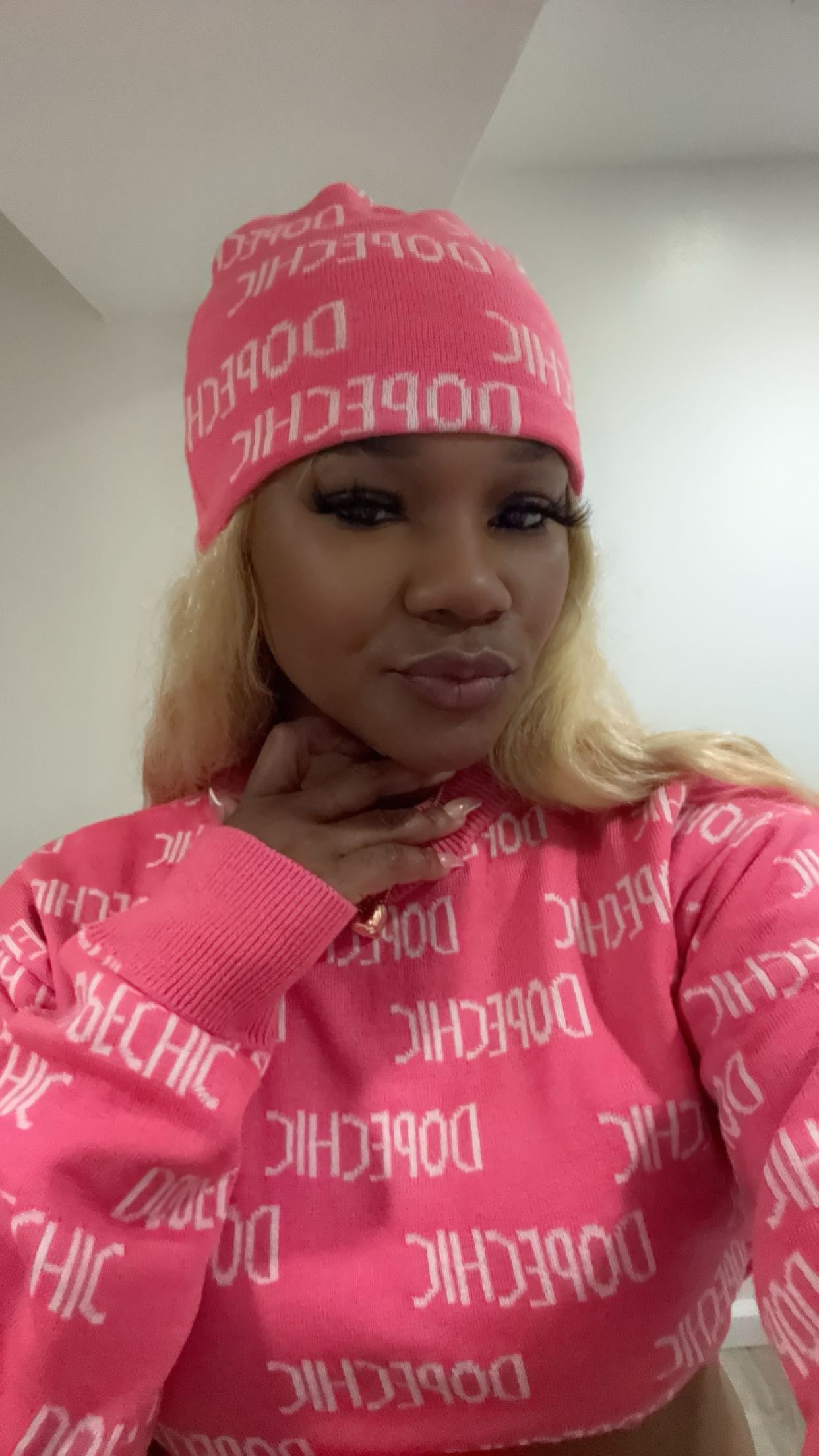 Pinky Sweater set