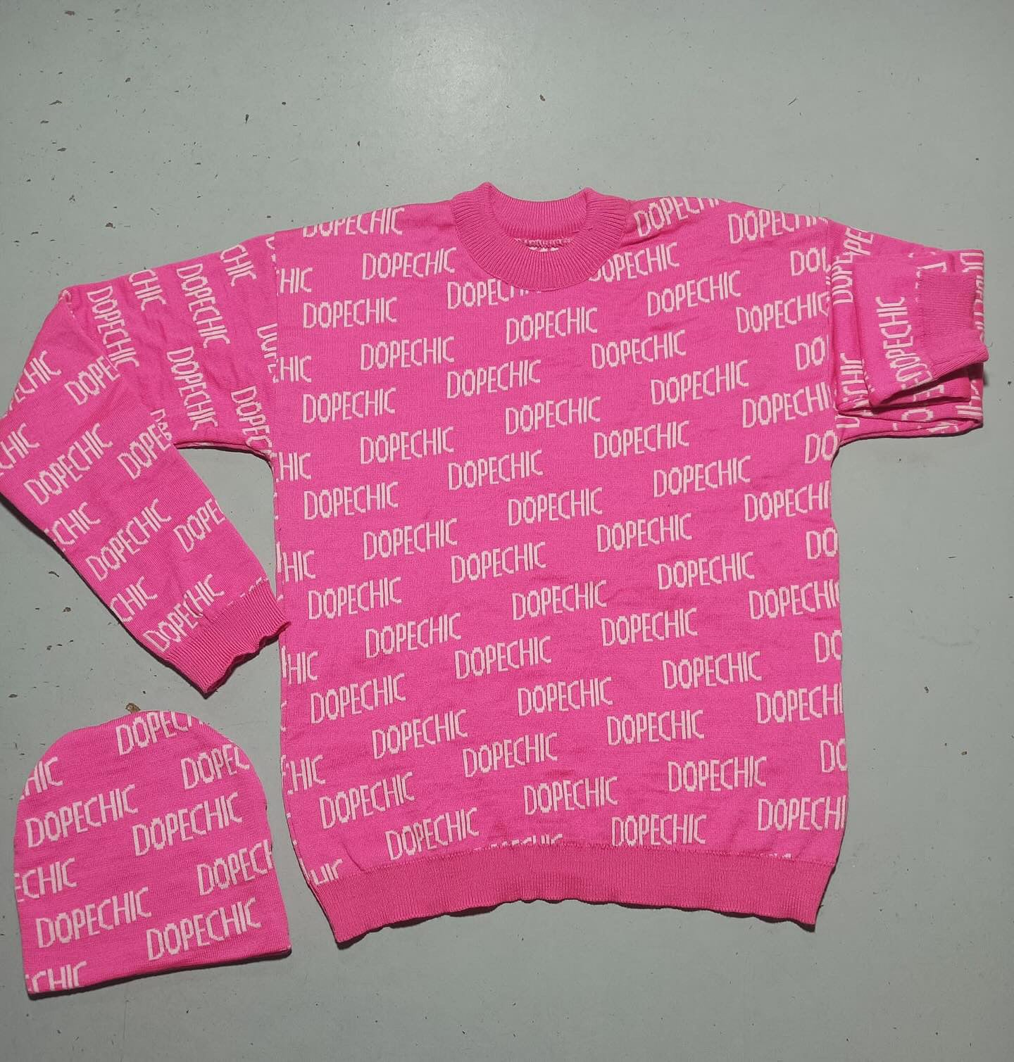 Pinky Sweater set